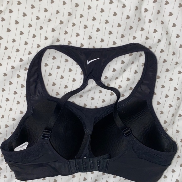 Nike sports bra - Picture 2 of 2